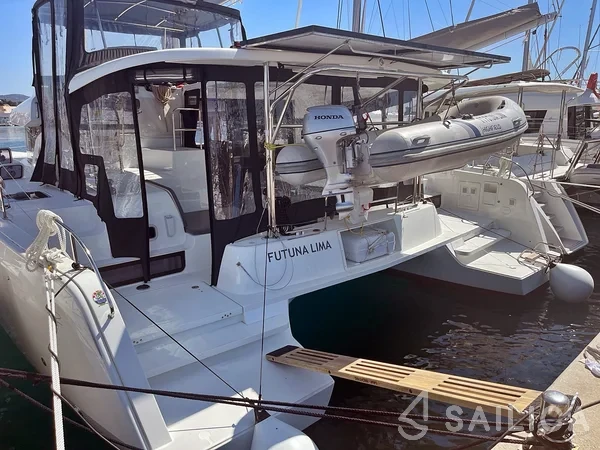 Lagoon 42 - Yacht Charter Sailica