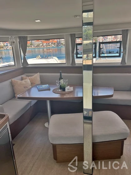 Lagoon 42 - Yacht Charter Sailica