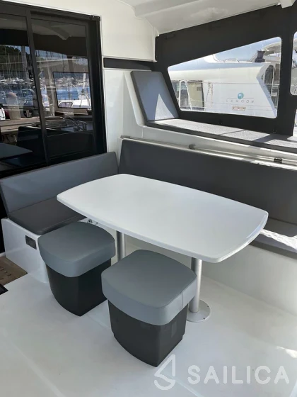 Lagoon 42 - Yacht Charter Sailica