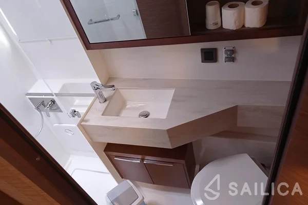 Lagoon 46  - Yacht Charter Sailica