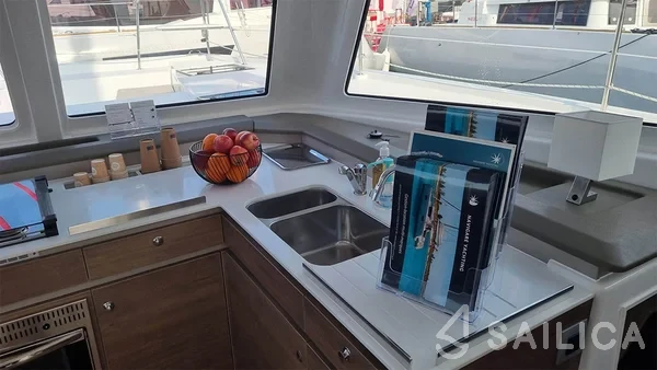 Bali Catspace - Yacht Charter Sailica