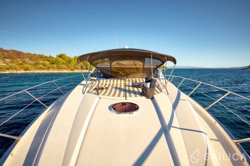Sunseeker Predator 72 - Yacht Charter Sailica