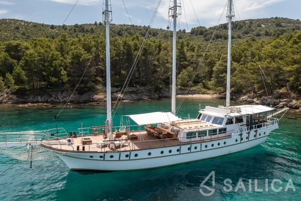 Gulet - Yacht Charter Sailica