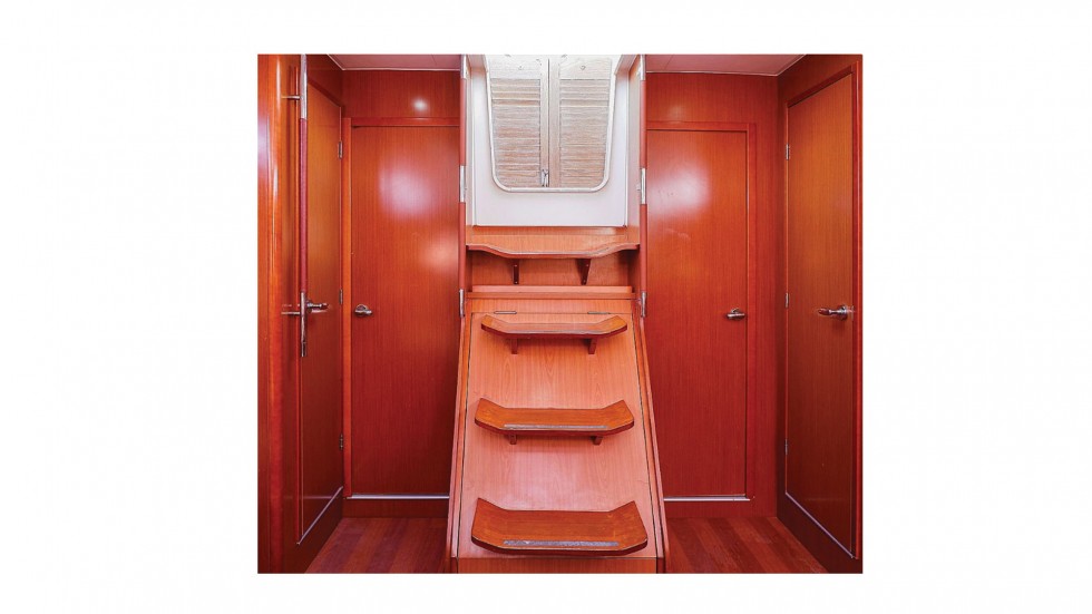 Oceanis 50 - Yacht Charter Sailica