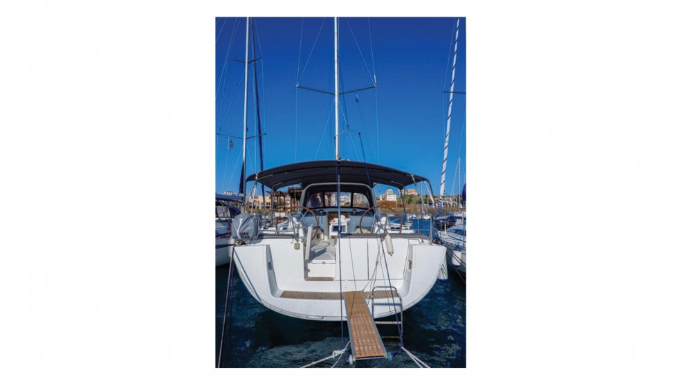 Oceanis 50 - Yacht Charter Sailica