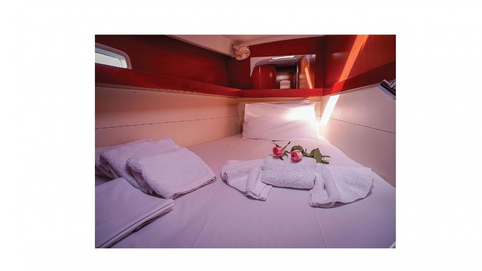Oceanis 50 - Yacht Charter Sailica