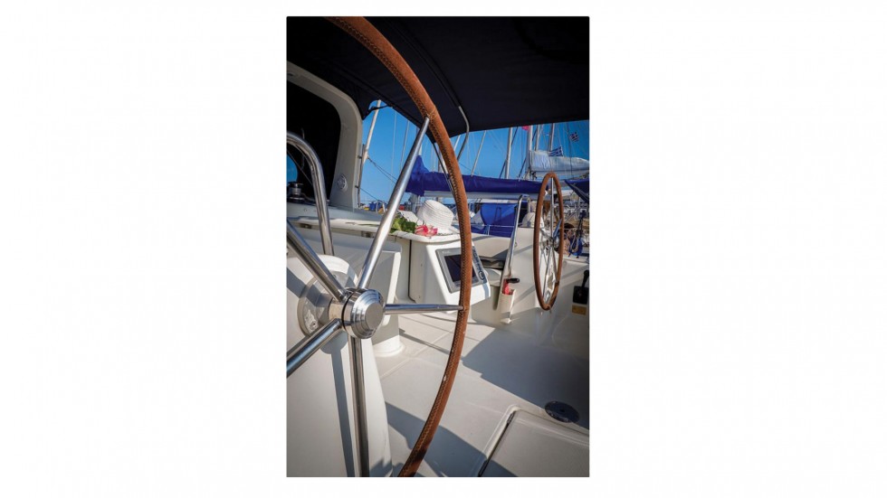 Oceanis 50 - Yacht Charter Sailica