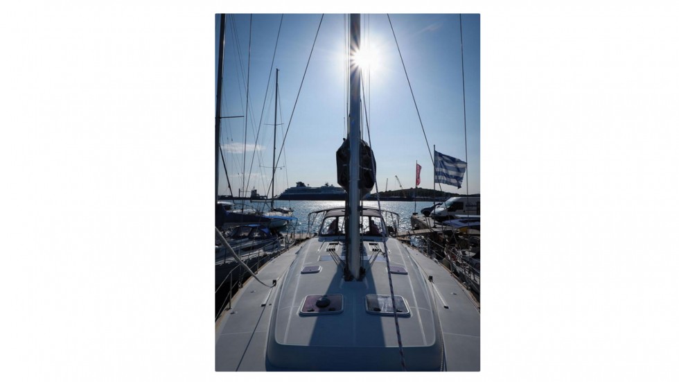 Oceanis 50 - Yacht Charter Sailica