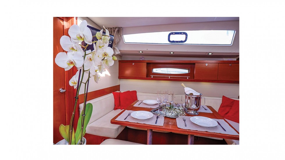 Oceanis 50 - Yacht Charter Sailica