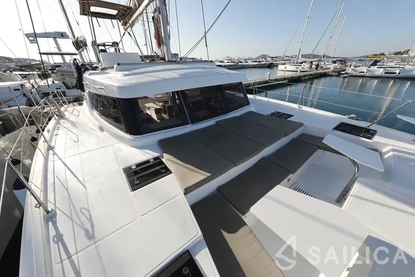 Bali Catspace - Yacht Charter Sailica