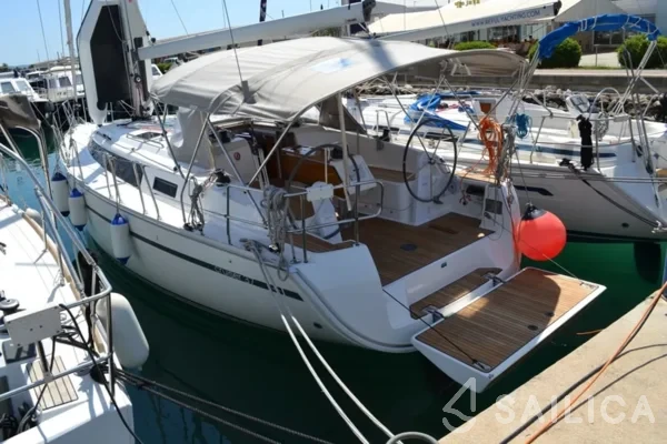 Bavaria 37 Cruiser - Photo #21 Bavaria 37 Cruiser - Yacht Charter Sailica