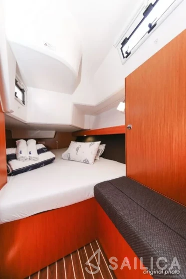 Bavaria 37 Cruiser - Yacht Charter Sailica