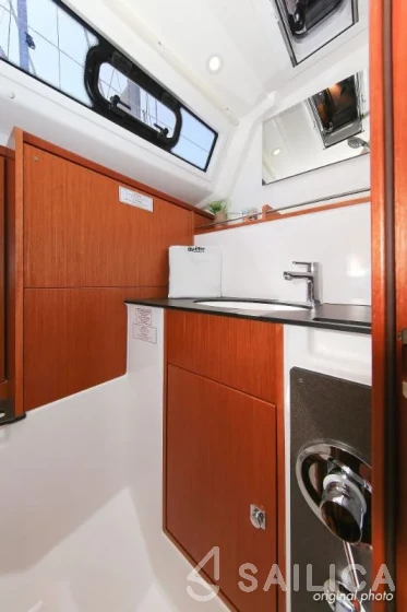Bavaria 37 Cruiser - Yacht Charter Sailica