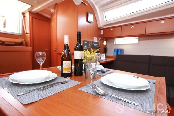 Bavaria 37 Cruiser - Yacht Charter Sailica