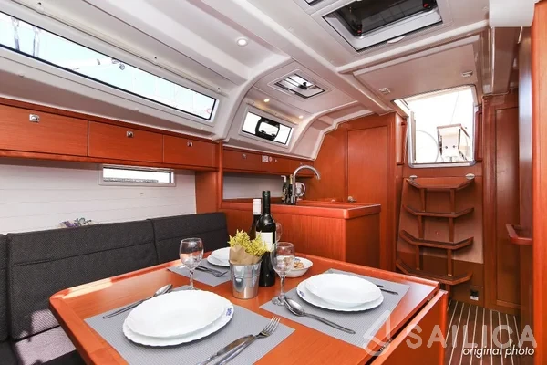 Bavaria 37 Cruiser - Yacht Charter Sailica