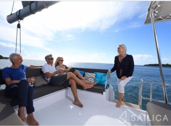 Nautitech 46 Fly - 3 + 1 cab. - Yacht Charter Sailica