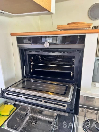 Lagoon 421 - Yacht Charter Sailica