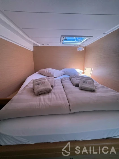 Lagoon 421 - Yacht Charter Sailica