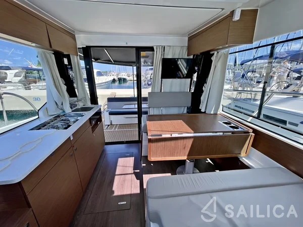 Merry Fisher 1095 - Yacht Charter Sailica