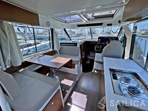 Merry Fisher 1095 - Yacht Charter Sailica