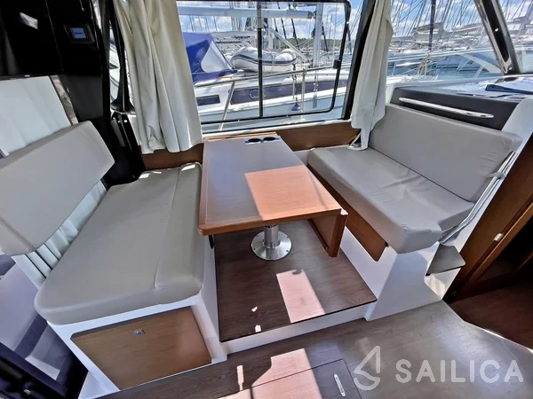 Merry Fisher 1095 - Yacht Charter Sailica