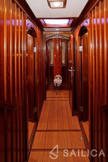 Gulet - Yacht Charter Sailica