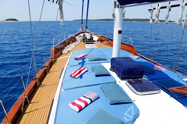 Gulet - Yacht Charter Sailica