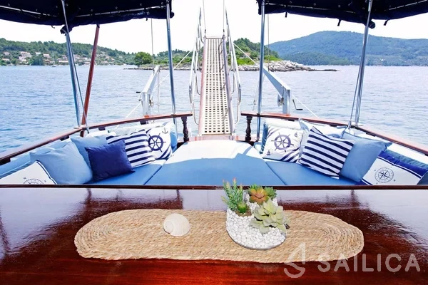 Gulet - Yacht Charter Sailica