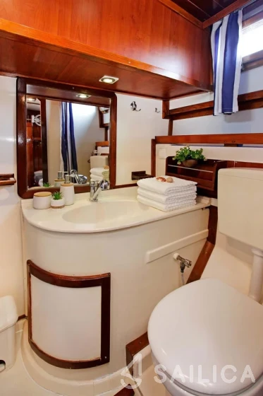 Gulet - Yacht Charter Sailica