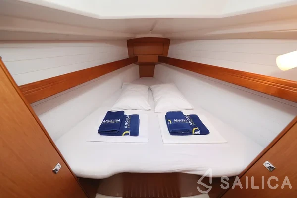 Bavaria 33 Cruiser - Yacht Charter Sailica
