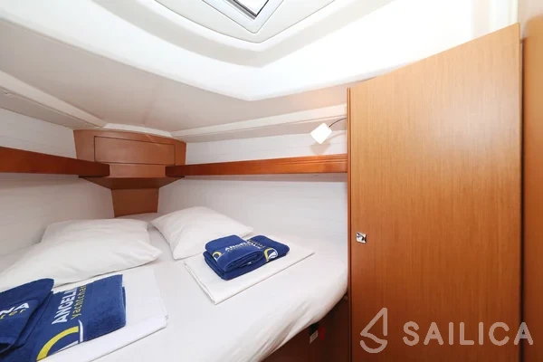 Bavaria 33 Cruiser - Yacht Charter Sailica
