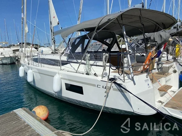 Bavaria C42 - Yacht Charter Sailica