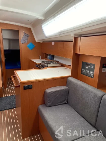 Bavaria C42 - Yacht Charter Sailica