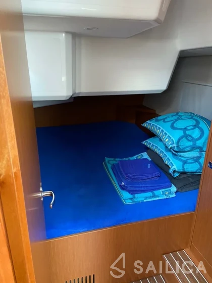 Bavaria C42 - Yacht Charter Sailica