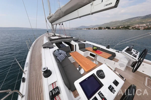 Hanse 588 - Yacht Charter Sailica