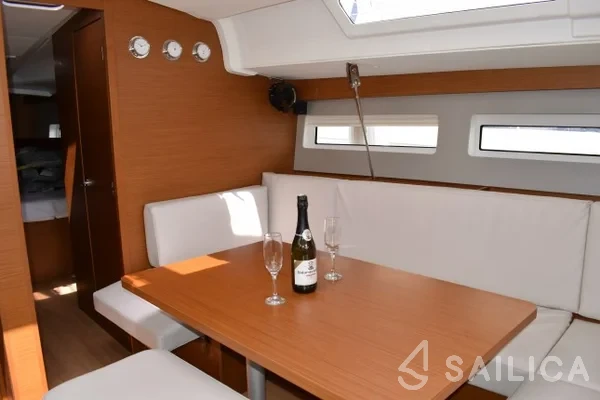 Sun Odyssey 490 - Yacht Charter Sailica