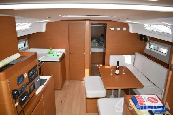 Sun Odyssey 490 - Yacht Charter Sailica