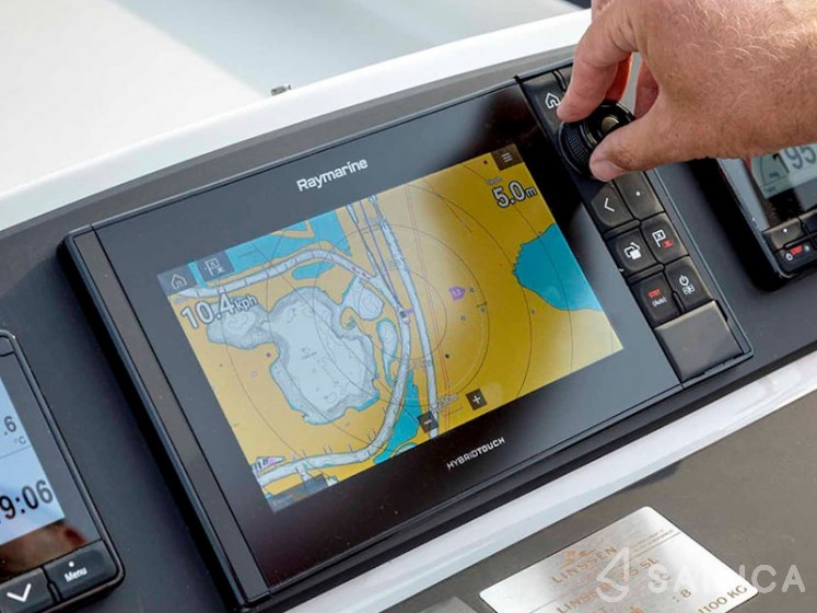 Linssen 35 SL - Yacht Charter Sailica