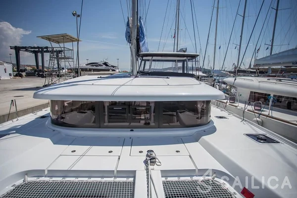 Lagoon 42 - Yacht Charter Sailica