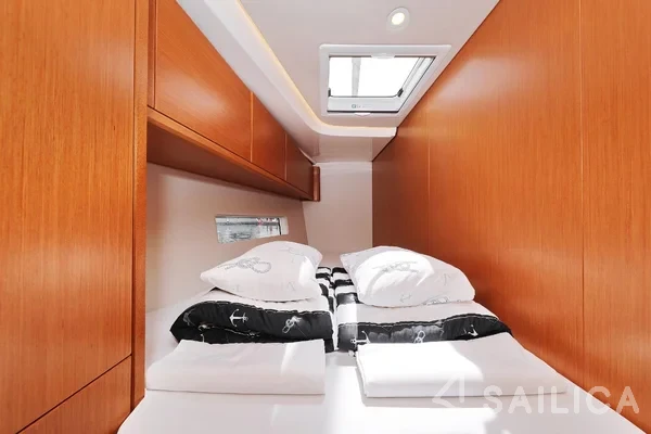 Bavaria C45 Holiday - Yacht Charter Sailica