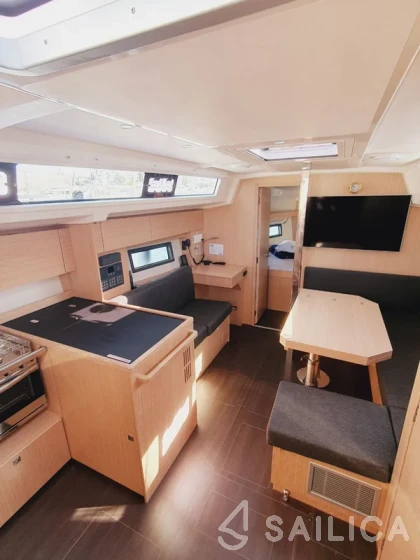 Bavaria C38 - Yacht Charter Sailica