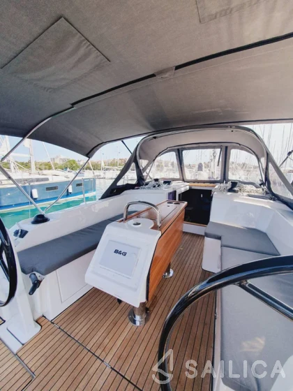 Bavaria C38 - Yacht Charter Sailica