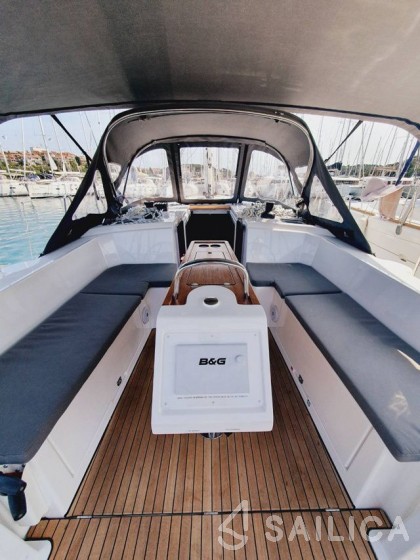 Bavaria C38 - Yacht Charter Sailica