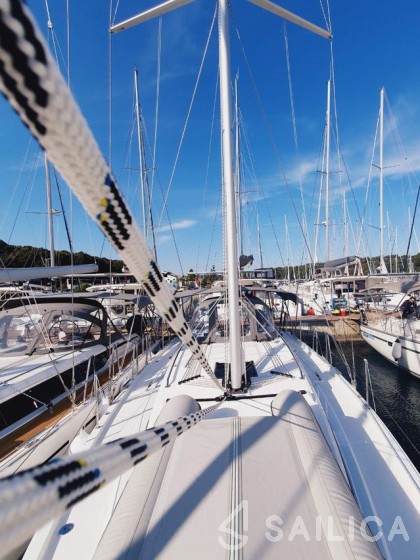 Bavaria C38 - Yacht Charter Sailica