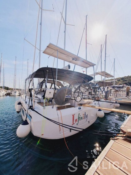 Bavaria C38 - Yacht Charter Sailica