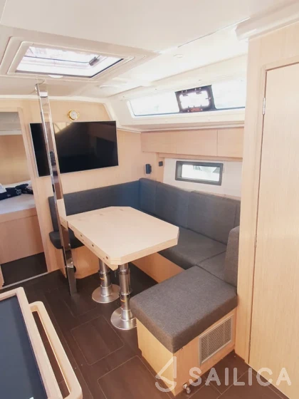 Bavaria C38 - Yacht Charter Sailica