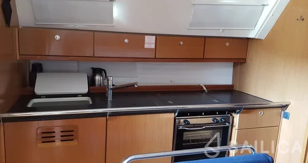 Bavaria 40 Cruiser - Yacht Charter Sailica