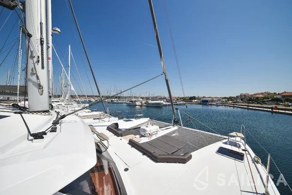Nautitech 46 Fly - Yacht Charter Sailica