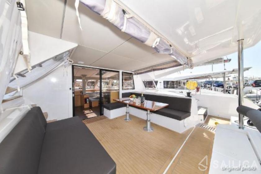 Nautitech 46 Fly - Yacht Charter Sailica