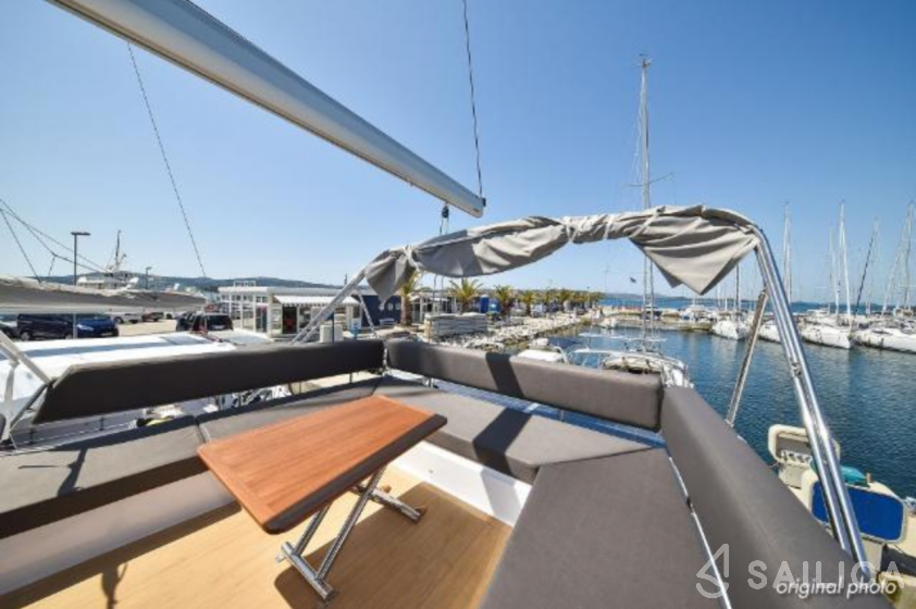 Nautitech 46 Fly - Yacht Charter Sailica
